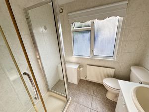 Main Shower Room- click for photo gallery